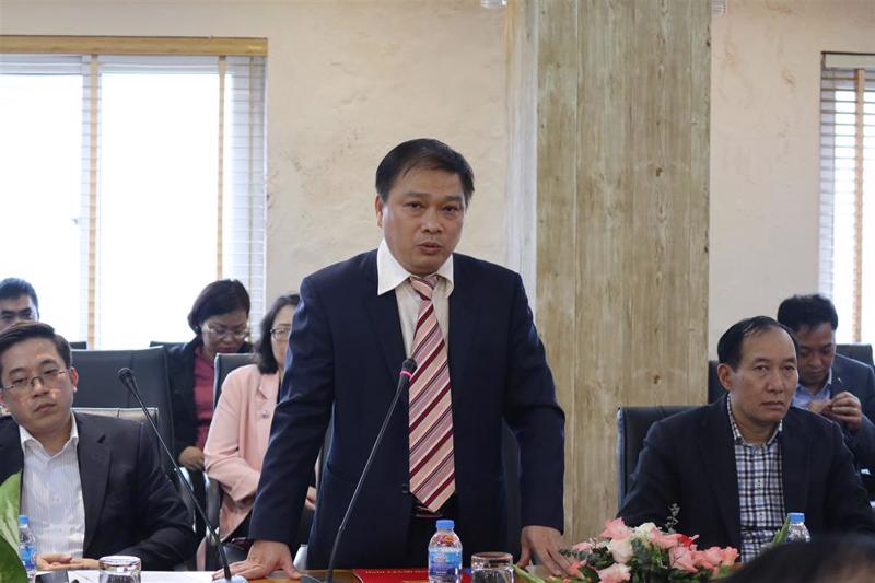 Trước khi giữ chức vụ Phó Chủ tịch Ủy ban Chứng khoán, ông Lương Hải Sinh giữ chức vụ Chủ tịch Hội đồng quản trị Ngân hàng Phát triển Việt Nam (VDB).