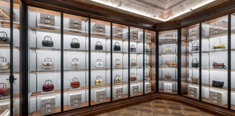 Gucci có hẳn một "lâu đài" cho bộ sưu tập lưu trữ của mình tại Florence, Ý. Ảnh: Vogue