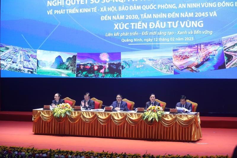 Prime Minister Pham Minh Chinh (center) chairing the conference. Photo: VnEconomy