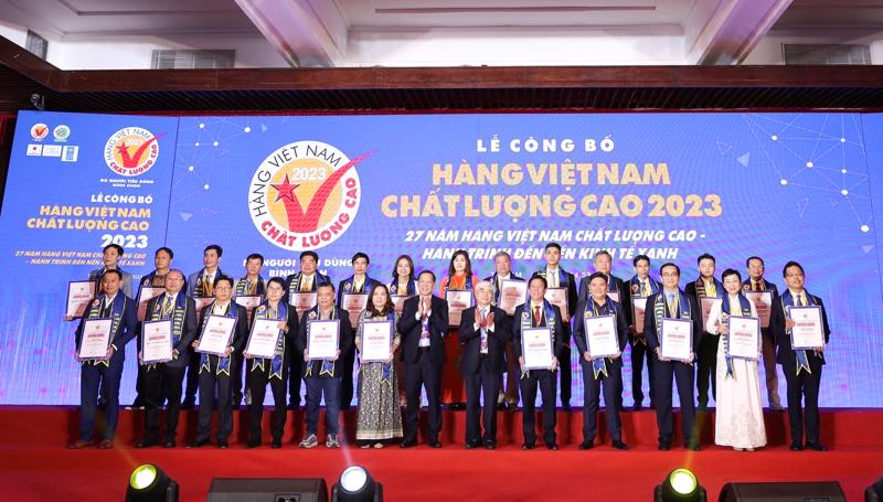 Các doanh nghiệp đạt chứng nhận Hàng Việt Nam chất lượng cao 2023.