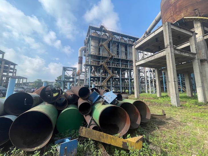 Dự án mở rộng giai đoạn 2 Nhà máy Gang thép Thái Nguyên hàng nghìn tỷ đồng bỏ hoang, thiết bị hoen gỉ gần 20 năm và vẫn gánh lãi vay hàng năm.