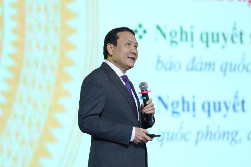 Deputy Head of the Party Central Committee’s Economic Commission Nguyen Hong Son addressing the Vietnam Connect 2023 forum. (Photo: VnEconomy)