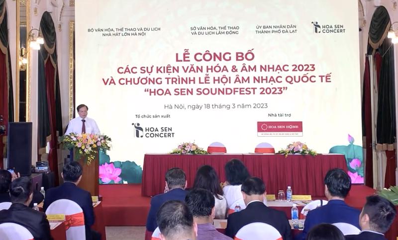 Thứ trưởng Bộ Văn hóa Thể thao và Du lịch Tạ Quang Đông phát biểu tại lễ công bố.