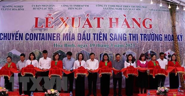 A ceremony was held to mark Hoa Binh’s first shipment of fresh sugarcane to the US. Photo: VNA