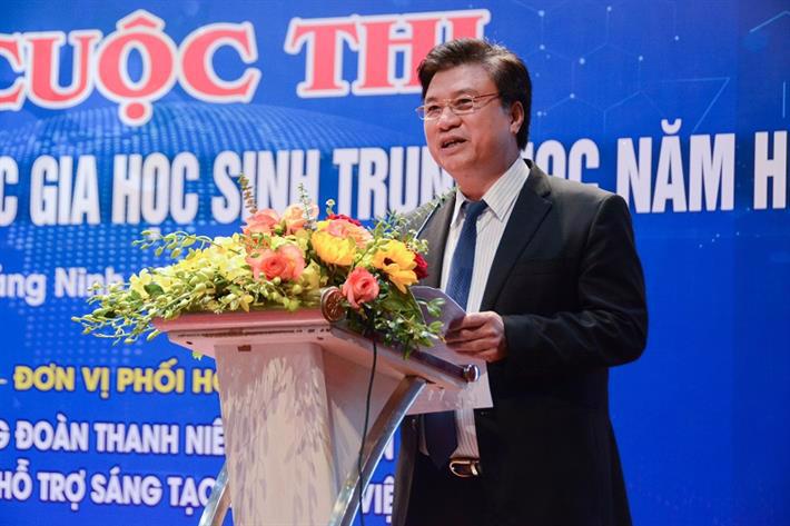 Thứ trưởng Nguyễn Hữu Độ phát biểu tại lễ khai mạc. Ảnh: Bộ Giáo dục và Đào tạo