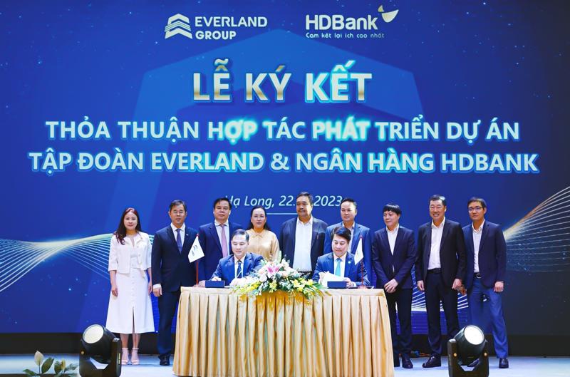 Representatives from the two parties at the signing ceremony Source: Everland Group