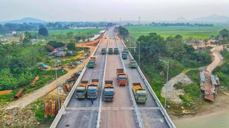 Transport ministry calls for projects to be sped up
