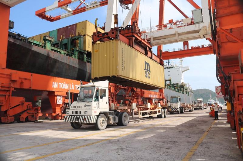 Các cảng vụ hàng hải và thanh tra giao thông thực hiện 140 cuộc kiểm tra, kiểm soát tải trọng phương tiện tại các cảng biển tháng 2.
