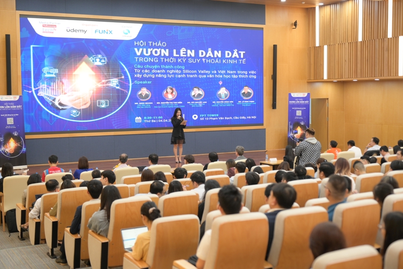 Hội thảo “Vươn lên dẫn dắt trong thời kỳ suy thoái kinh tế” 