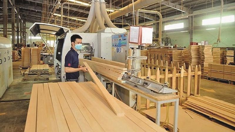 Hiện tại, nhiều doanh nghiệp ngành gỗ không đặt mục tiêu lợi nhuận mà chỉ cần có đơn hàng để giữ người lao động.