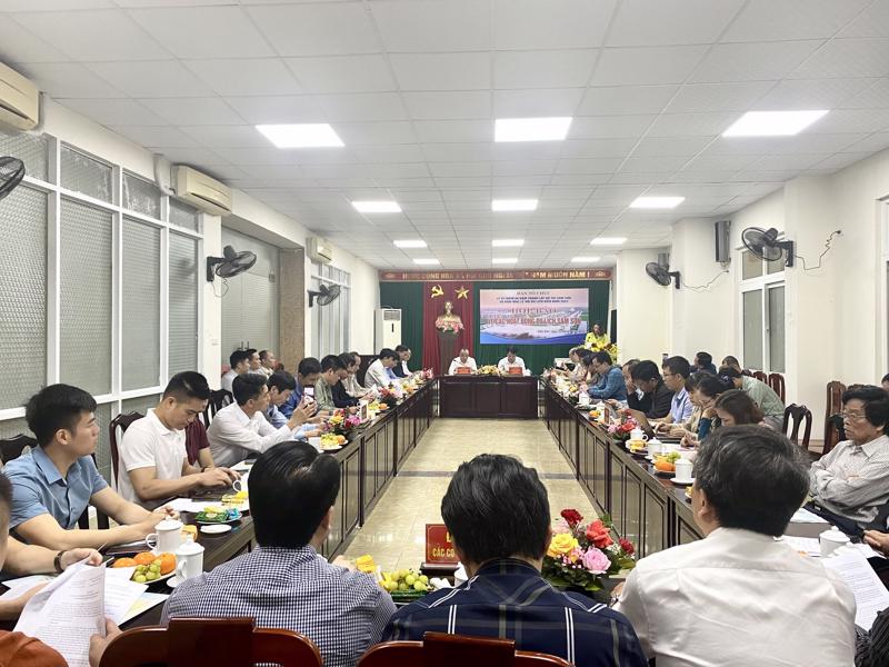 Bí thư Thành ủy thành phố Sầm Sơn Lương Tất Thắng phát biểu tại buổi họp báo