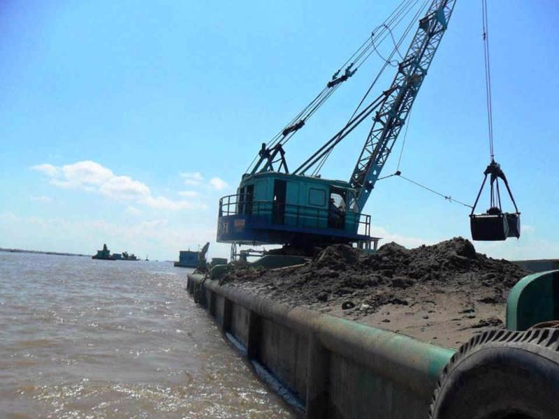 Sand supply secured for leveling at expressway projects in Can Tho