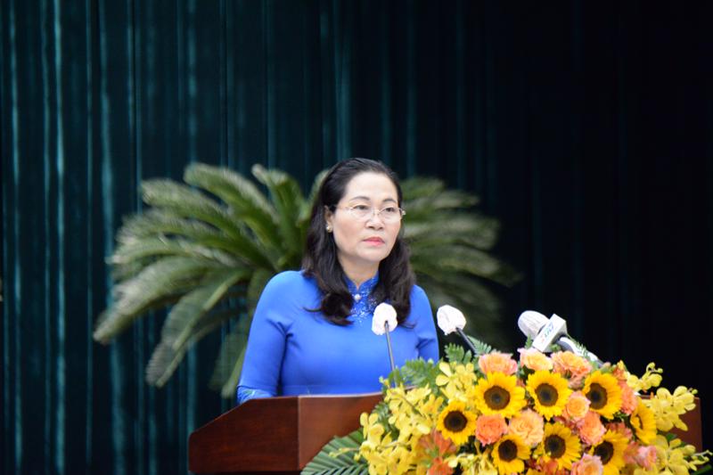 Chủ tịch Hội đồng nhân dân TP.HCM Nguyễn Thị Lệ phát biểu tại kỳ họp sáng ngày 18/4