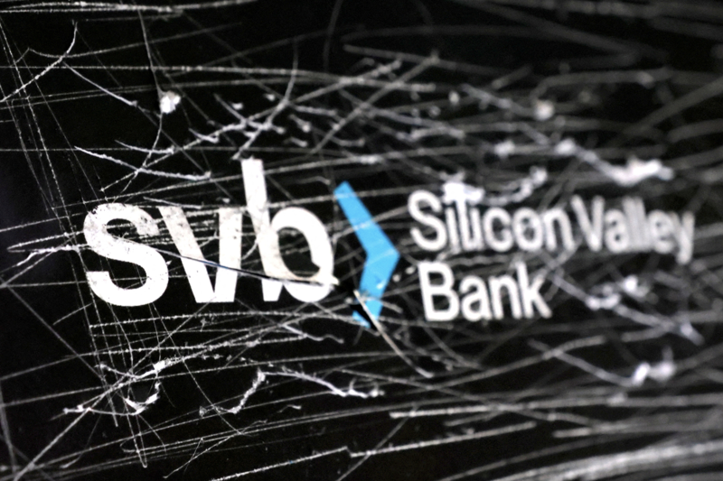 Trong số những doanh nghiệp vỡ nợ hồi quý 1, có ngân hàng Silicon Valley Bank (SVB) “sập tiệm” vào trung tuần tháng 3 - Ảnh: Reuters.