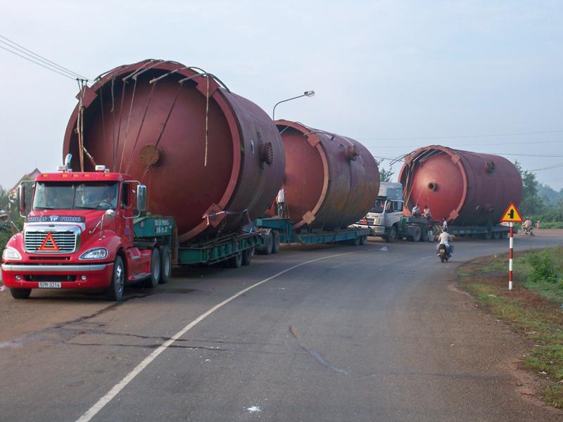 Dịch vụ vận tải hàng siêu trường siêu trọng tại Việt Nam đang phát triển mạnh