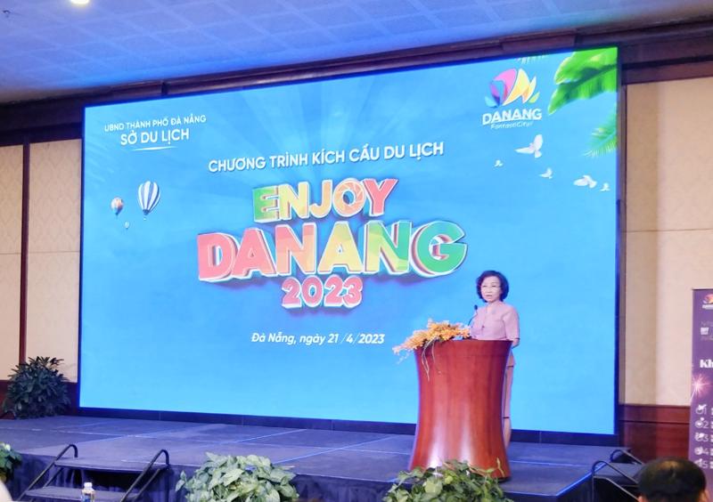 Bà Ngô Thị Kim Yến, Phó Chủ tịch UBND TP. Đà Nẵng phát biểu tại buổi họp báo.