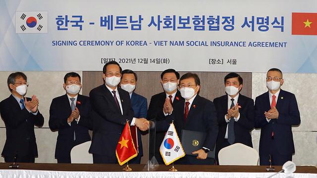 Việt Nam - Hàn Quốc ký hiệp định song phương về bảo hiểm xã hội. Ảnh - VGP. 