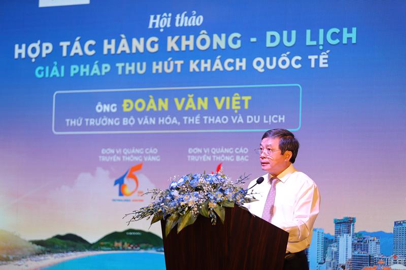 Thứ trưởng Bộ VHTTDL Đoàn Văn Việt phát biểu khai mạc hội thảo. Ảnh: Tổng cục Du lịch.