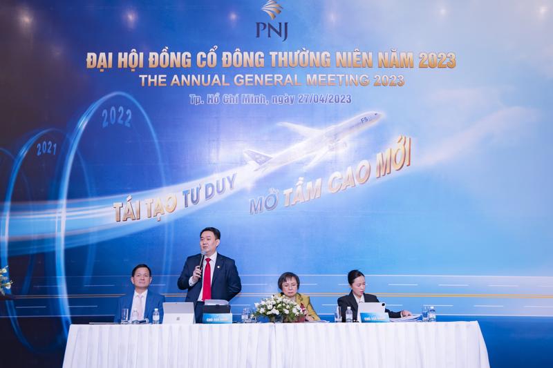 Ông Lê Trí Thông, Phó Chủ tịch Hội đồng quản trị kiêm Tổng Giám đốc PNJ phát biểu tại Đại hội đồng cổ đông thường niên năm 2023