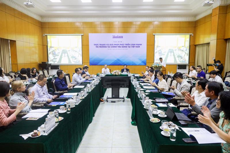 ‘The current situation and solutions for healthy development of the consumer finance market in Vietnam’ seminar.
