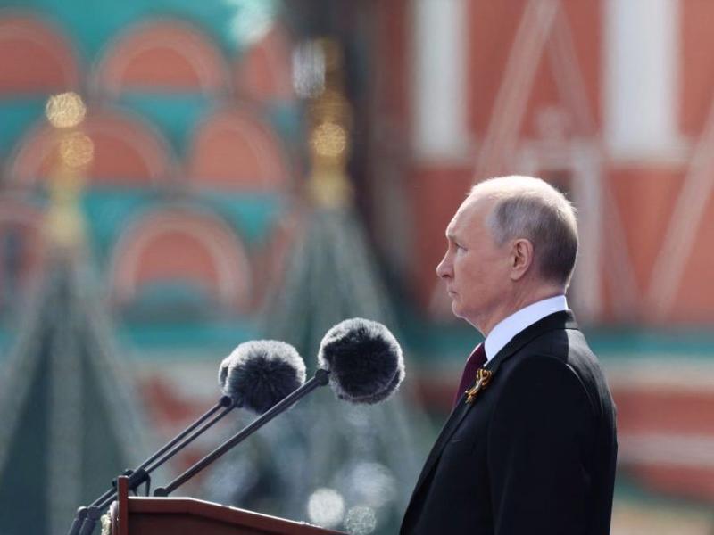 Tổng thống Nga Vladimir Putin có bài phát biểu trong cuộc duyệt binh kỷ niệm Ngày Chiến thắng tại Quảng trường Đỏ ở trung tâm Moscow vào ngày 9/5/2023 - Ảnh: GAVRIIL GR
