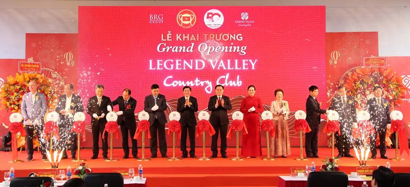 Lễ cắt băng khánh thành khu phức hợp thể thao và du lịch Legend Valley Country Club tại xã Tượng Lĩnh, huyện Kim Bảng, tỉnh Hà Nam.