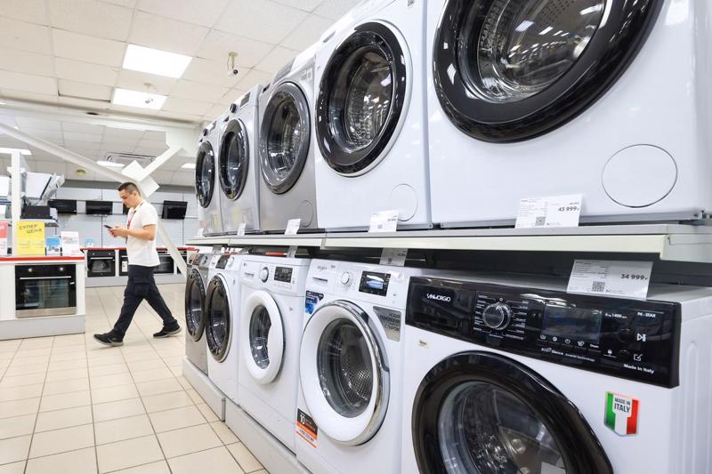 Máy giặt do phương Tây sản xuất được bày bán ở Ryazan, Nga - Ảnh: Zuma Press