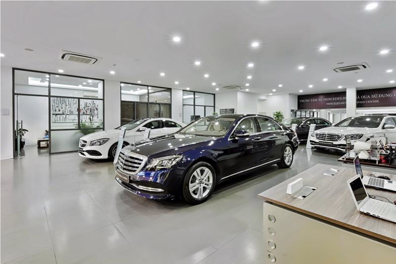 4M motor car sales down 30%