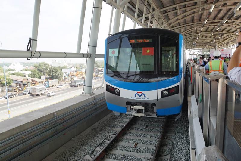 Metro số 1 Bến Thành - Suối Tiên chạy thử nghiệm hồi giữa tháng 01/2023.