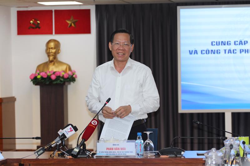 Ông Phan Văn Mãi, Chủ tịch Ủy ban nhân dân TP.HCM chủ trì  buổi họp chiều này 18/5 tại TP.HCM