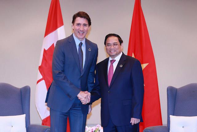 Thủ tướng Chính phủ Phạm Minh Chính gặp Thủ tướng Canada Justin Trudeau - Ảnh: VGP