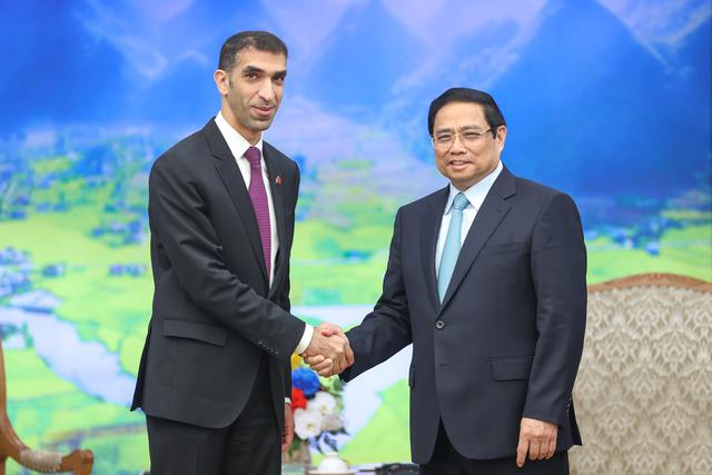 Prime Minister Pham Minh Chinh receives UAE Minister of State for Foreign Trade Thani bin Ahmed Al Zeyoudi in Hanoi on June 5. Photo: VGP