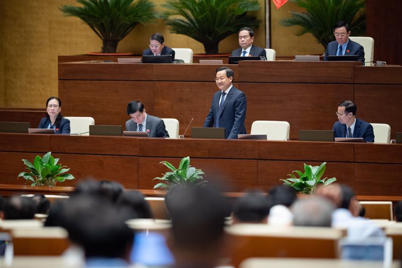 Phó Thủ tướng Lê Minh Khái tại phiên chất vấn - Ảnh: Quochoi.vn