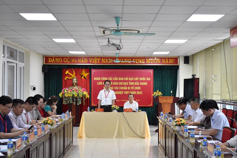 Thứ trưởng Hoàng Minh Sơn phát biểu tại buổi làm việc với Ban Chỉ đạo thi tỉnh Bắc Giang.