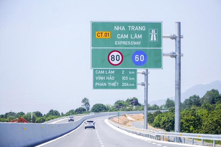 Cao tốc Bắc - Nam phía Đông giai đoạn 2017-2020 hiện đã hoàn thành và đưa vào khai thác 6/11 dự án thành phần dài 425km.