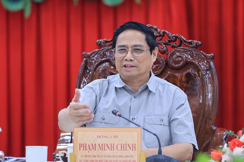 Prime Minister Pham Minh Chinh chairs a working session with authorities from An Giang province. Photo: VGP