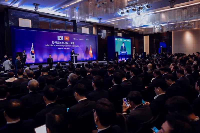 Diễn đàn Doanh nghiệp Việt - Hàn thu hút sự tham gia của hơn 500 doanh nghiệp hai nước, trong đó có nhiều doanh nghiệp hàng đầu của Hàn Quốc như Samsung, LG, SK...