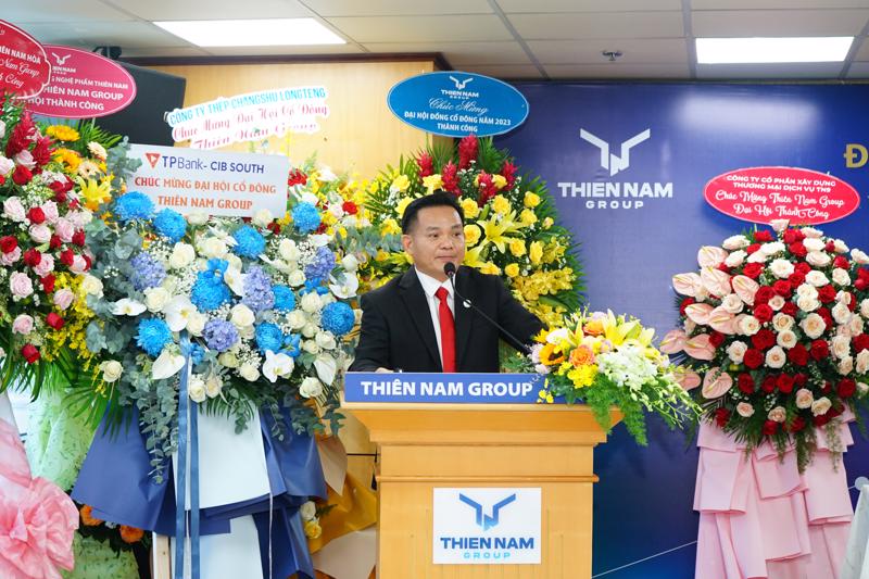 Ông Nguyễn Minh Thư - Phó Tổng giám đốc Thiên Nam Group - báo cáo trước Đại hội.