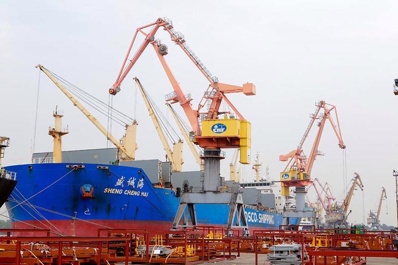 Cảng Hải Phòng đang đầu tư lớn để đón được tàu container lớn 
