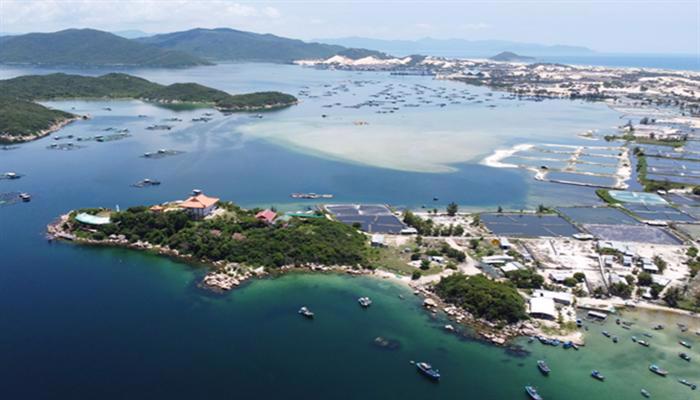 Van Phong Economic Zone in Khanh Hoa province. 