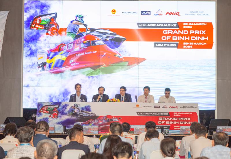 Họp báo công bố sự kiện Đua thuyền máy Nhà nghề Quốc tế Grand Prix of Binh Dinh 2024.