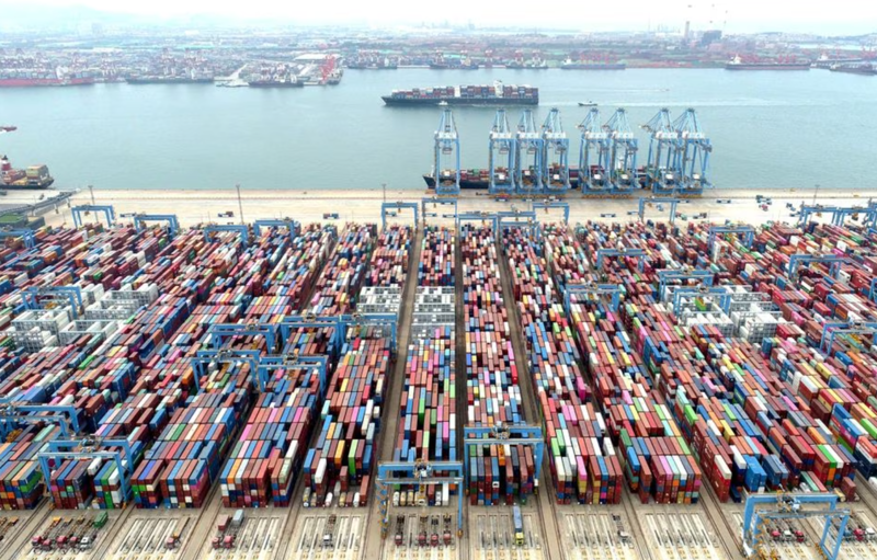 Trung Quốc hiện chiếm khoảng 13,4% tổng hàng hóa nhập khẩu của Mỹ, mức thấp nhất trong 19 năm - Ảnh: Reuters