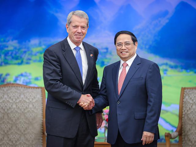 Prime Minister Pham Minh Chinh and Governor of Nebraska Jim Pillen. Photo: VGP