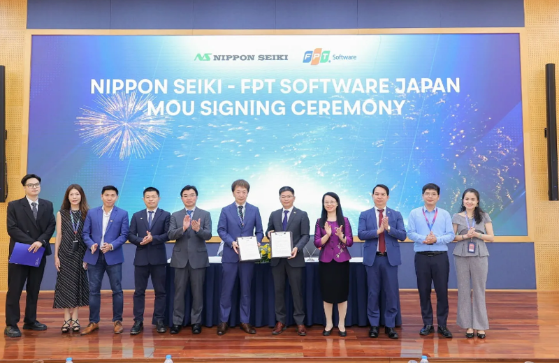 The signing of the agreement between FPT Software and Nippon Seiki. Source: FPT Software