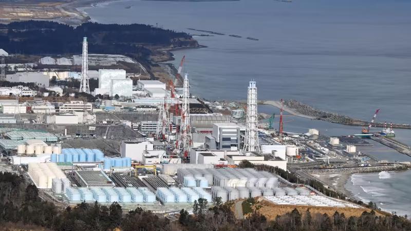 Các bể chứa nước thải tại nhà máy điện hạt nhân Fukushima số 1. Ảnh Kyodo