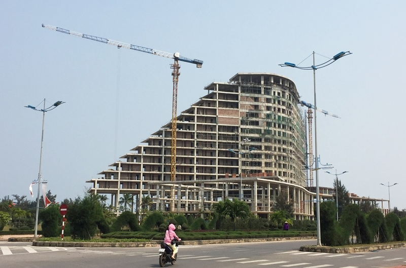 Dự án Khách sạn 5 sao Pullman Quảng Bình do Công ty Cổ phần Du lịch Hà Nội - Quảng Bình làm chủ đầu tư, dự án chậm tiến độ 54 tháng