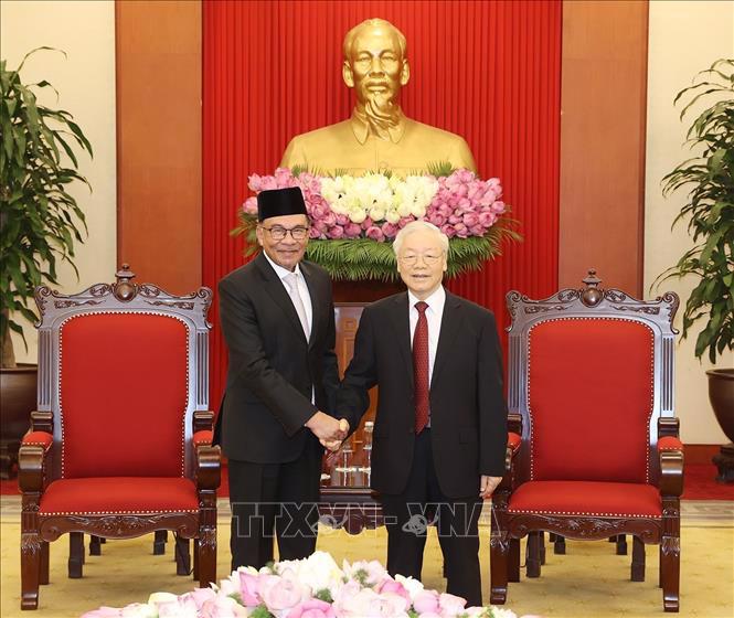 Tổng Bí thư Nguyễn Phú Trọng tiếp Thủ tướng Malaysia Anwar Ibrahim - Ảnh: TTXVN.