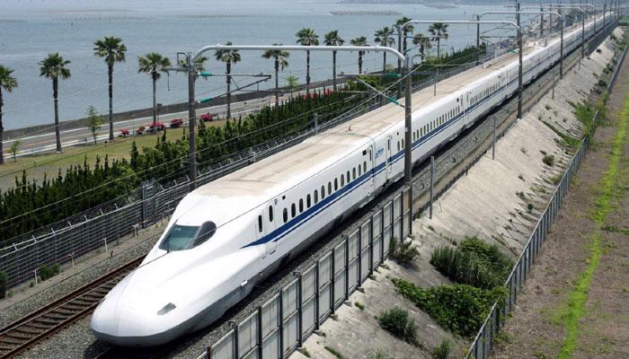 Các địa phương vùng ĐBSCL đề xuất sau khi hoàn thành dự án tuyến đường sắt tốc độ cao Sài Gòn - Cần Thơ sẽ tiếp tục kéo dài đến cửa khẩu quốc tế để kết nối giao thương qua biên giới. Ảnh minh họa.