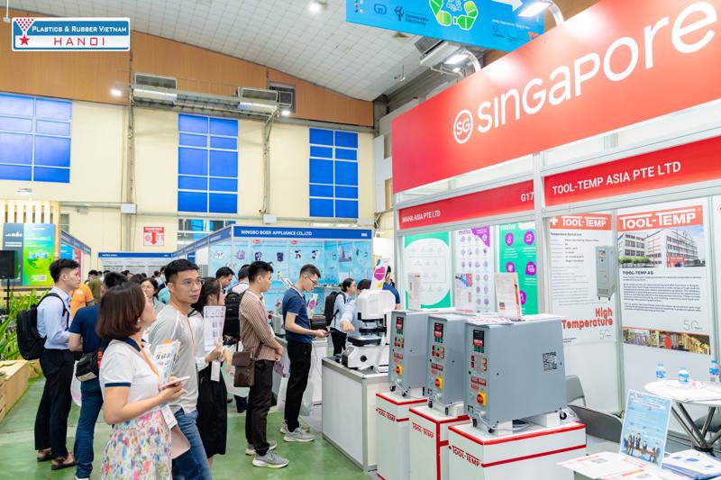 International plastics and rubber exhibition opens in Hanoi