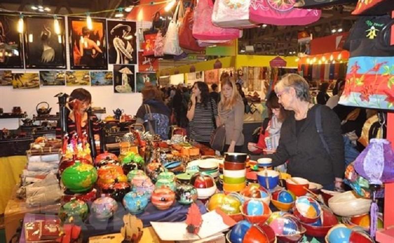 Vietnamese products on show at VIETLAO EXPO 2023. 